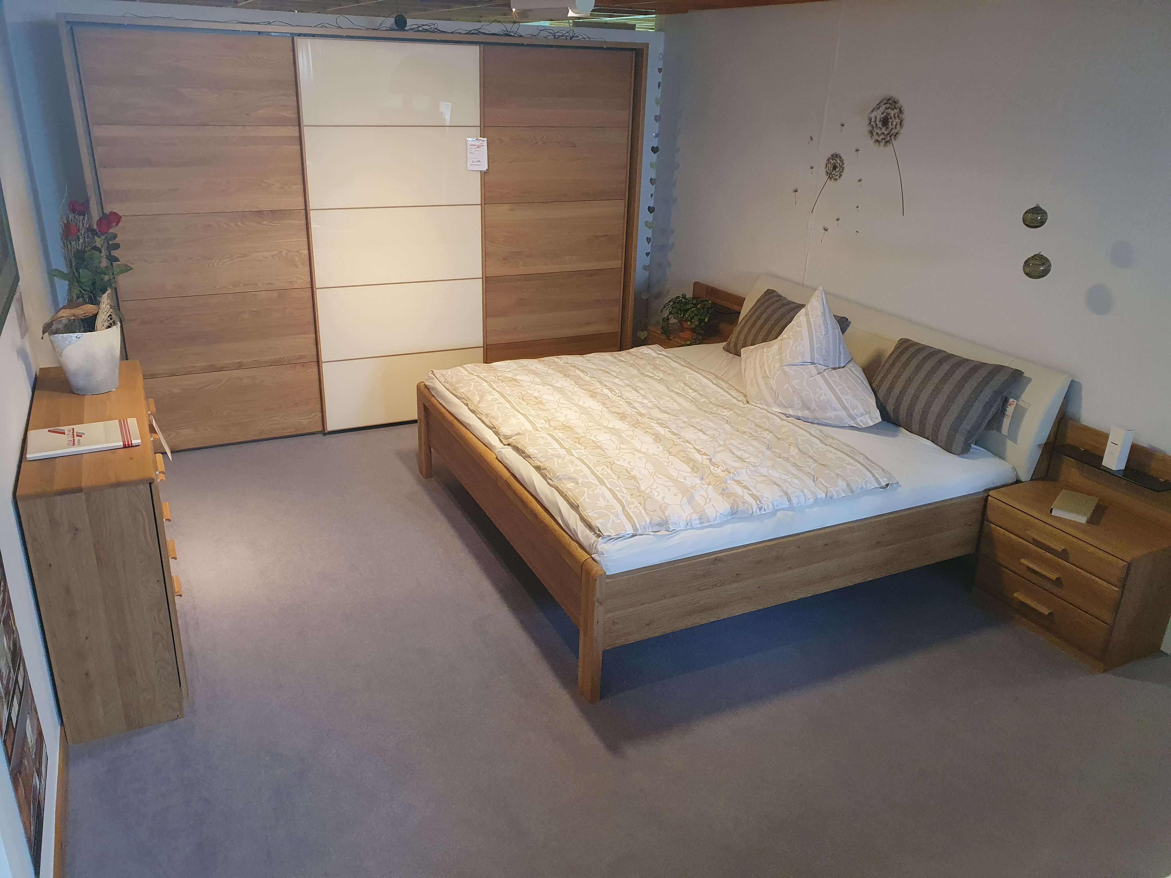 TOLEDO  421 Schlafzimmer  Eiche teilmassiv Schwebetürenschrank Bett Nachtkonsolen von Wiemann