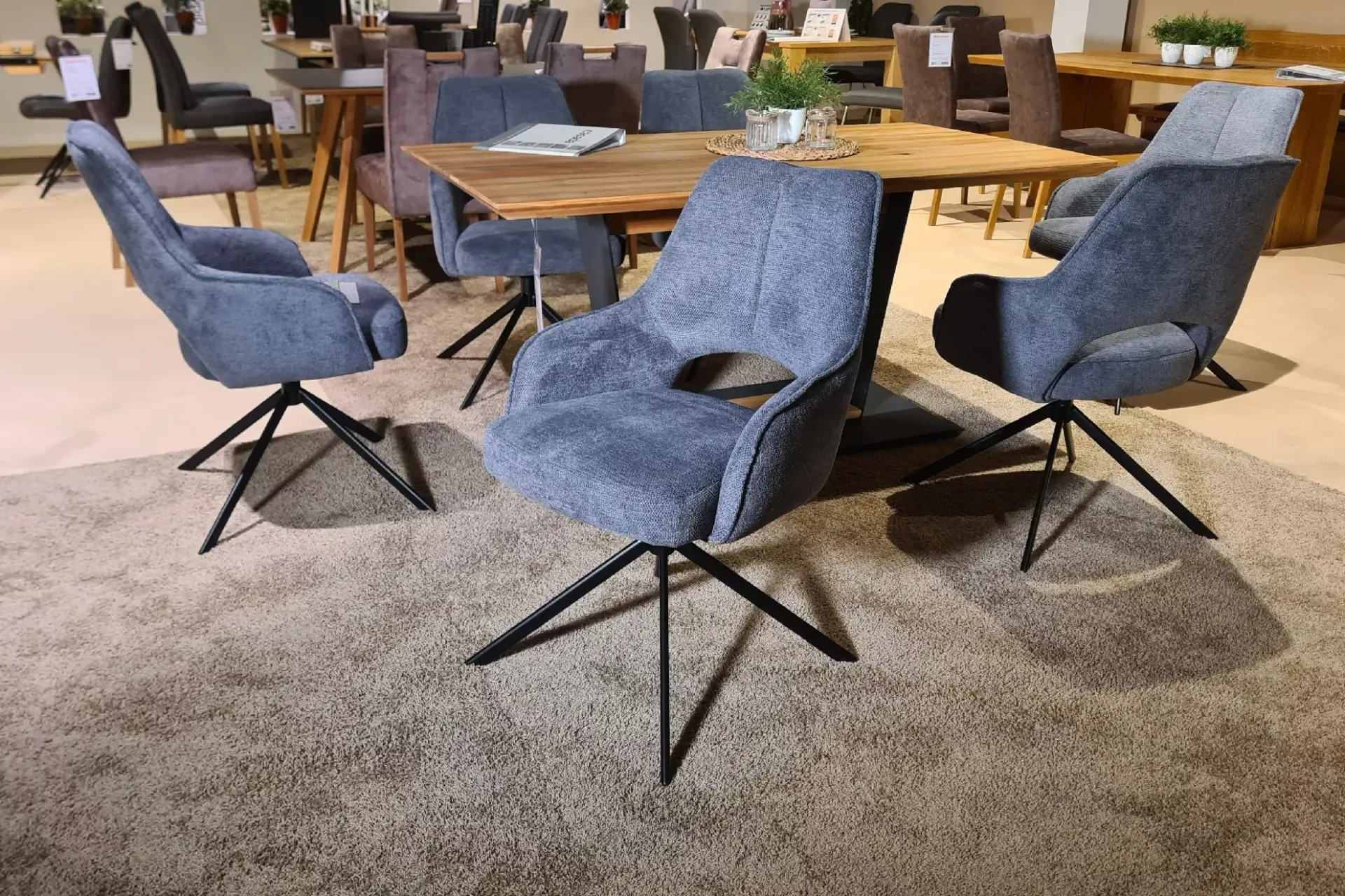 Bangor  von MCA Furniture