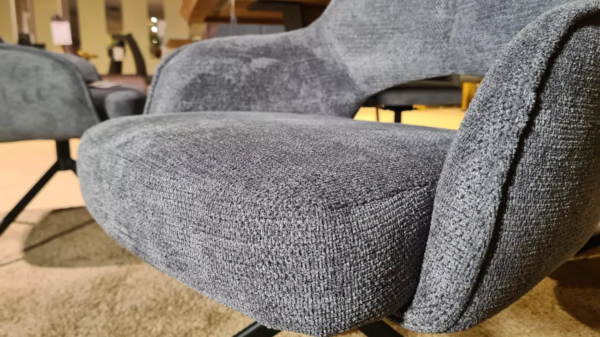 MCA Furniture Bangor Armlehnenstuhl