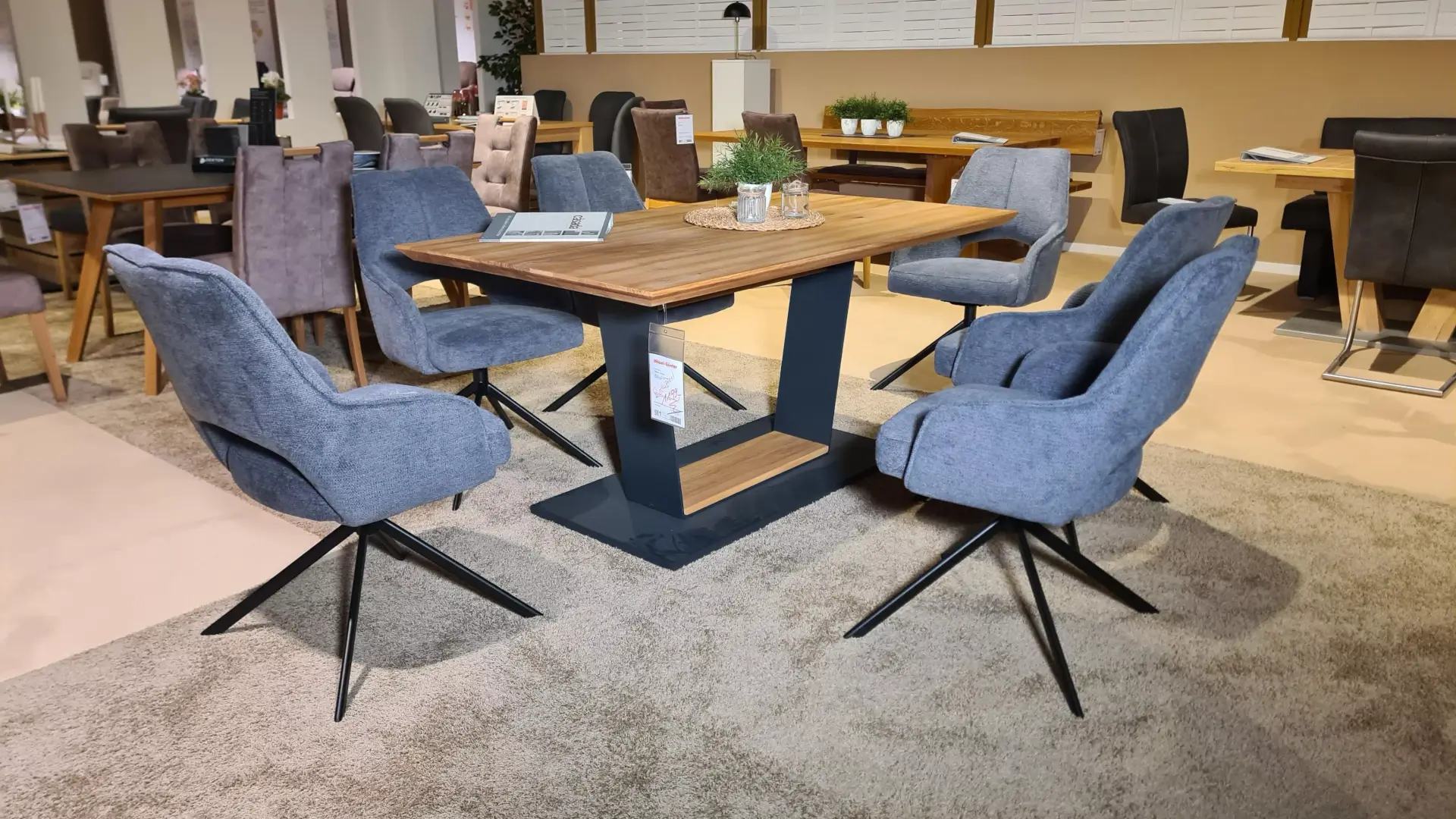 MCA Furniture Bangor Armlehnenstuhl